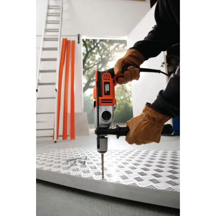 1100W 13 мм ударна бормашина BLACK + DECKER