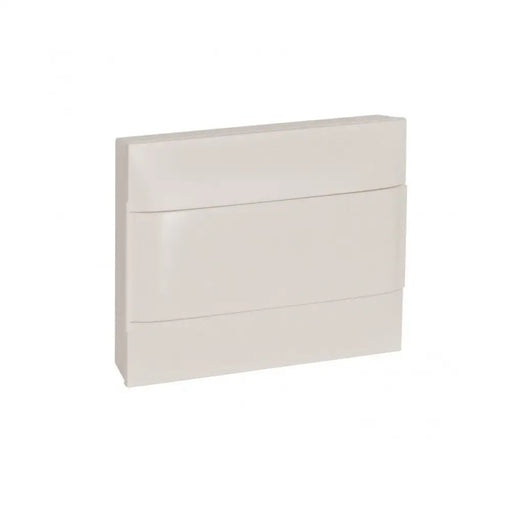 ДВАНАДЕСЕТМОДУЛНО ТАБЛО + ШИНА ЗА ОТКРИТ МОНТАЖ С БЯЛА