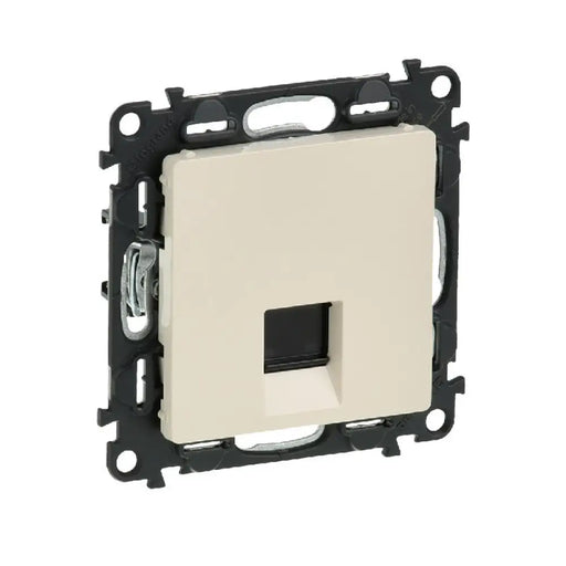 КОМПЮТЪРНА РОЗЕТКА RJ45 CAT 6. UTP VALENA LIFE LEGRAND