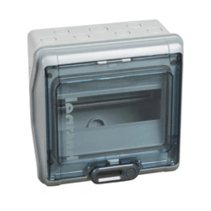 ТАБЛО ЗА ОТКРИТ МОНТАЖ С 8 МОДУЛА И ЗАЩИТА IP 66 PLEXO