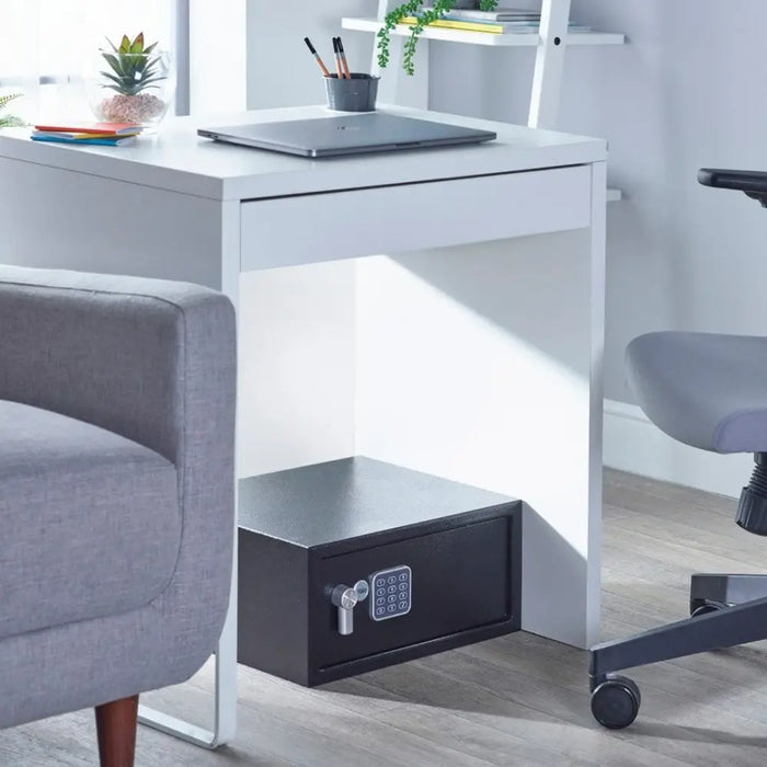 Свободно стоящ сейф Yale YLV/200/DB2 24 л стоманен черен