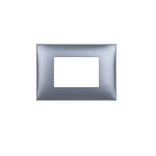 3-МОДУЛНА РАМКА CLASSIA LEGRAND - СИН МЕТАЛИК