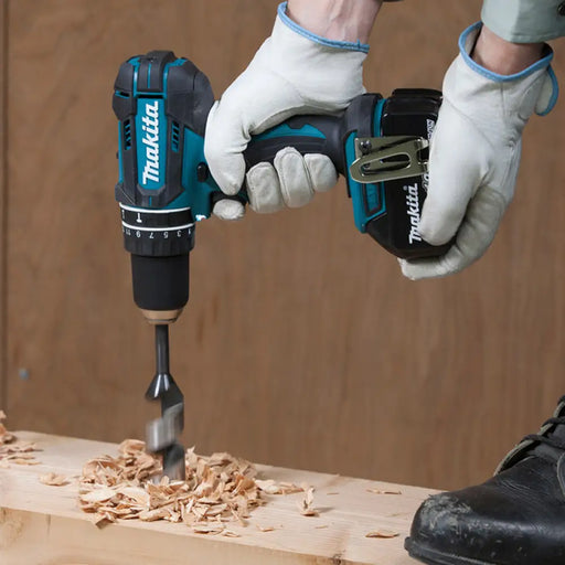 АКУМУЛАТОРЕН КОМПЛЕКТ MAKITA DLX2133J 18 V БРОЙ БАТЕРИИ 2