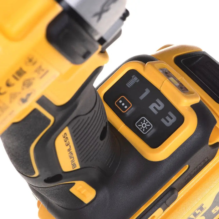 АКУМУЛАТОРЕН БЕЗЧЕТКОВ ГАЙКОВЕРТ DEWALT DCF892P2T-QW 18 V