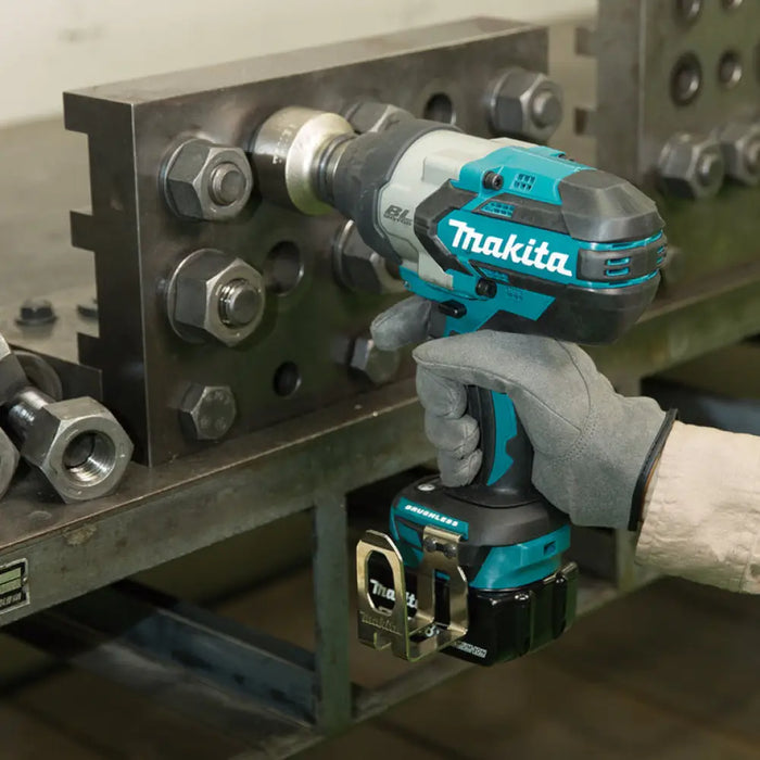 АКУМУЛАТОРЕН УДАРЕН ГАЙКОВЕРТ MAKITA DTW1001Z 18 V 1250.00