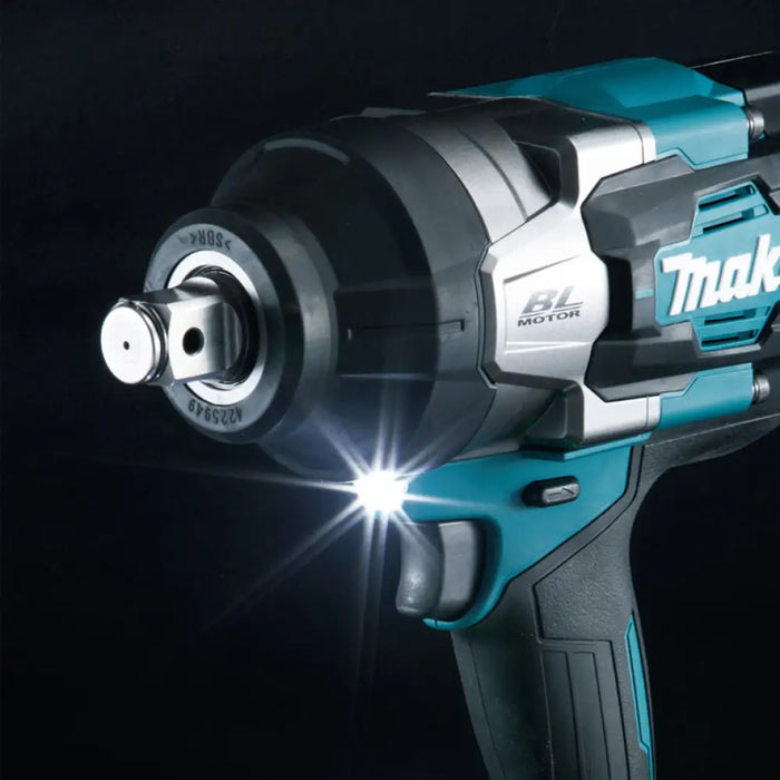 АКУМУЛАТОРЕН БЕЗЧЕТКОВ УДАРЕН ГАЙКОВЕРТ MAKITA TW001GD201