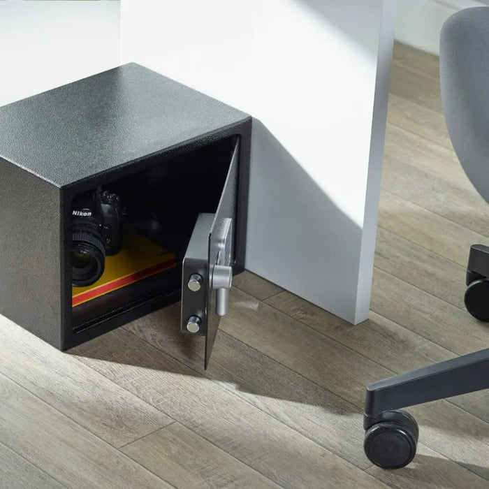 Свободно стоящ сейф Yale YSV/250/DB2 16,3 л стоманено черен