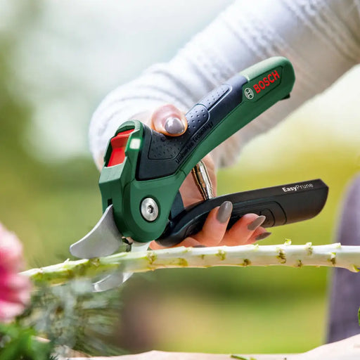 АКУМУЛАТОРНА ЛОЗАРСКА НОЖИЦА BOSCH EASY PRUNE