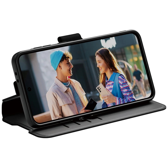 CARE by PanzerGlass Feature Wallet Kickstand Case за Samsung Galaxy A36 5G - черен