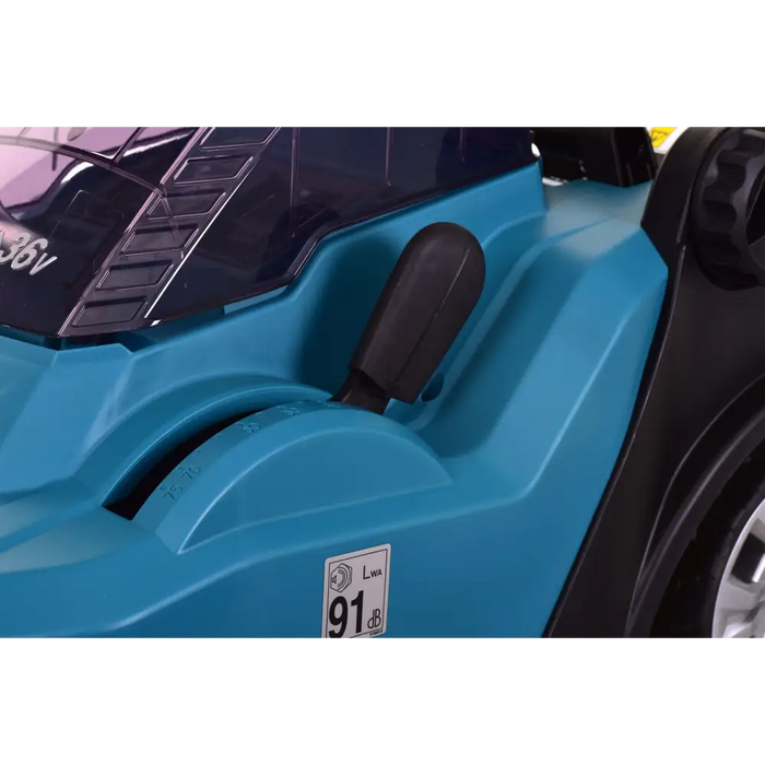 Акумулаторна косачка DLM382Z MAKITA