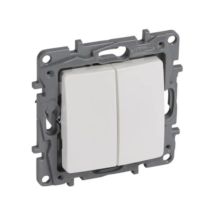 АВТОМАТИЧЕН СЕРИЕН БУТОН 6 A 250 V~ NILOE LEGRAND - БЯЛ