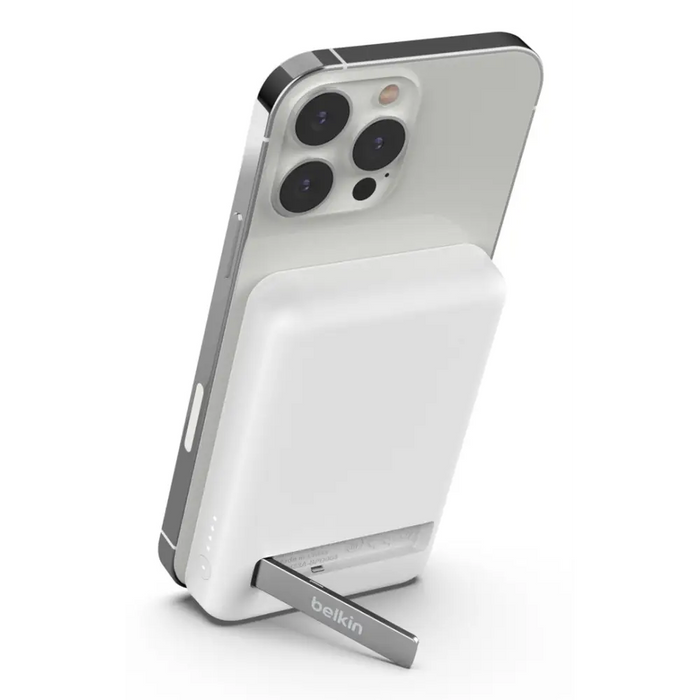 Belkin BoostCharge 5000 mAh Безжично зареждане Бял