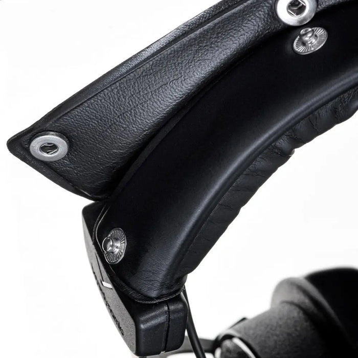 Beyerdynamic DT 770 PRO 32 Ω - затворени студийни слушалки