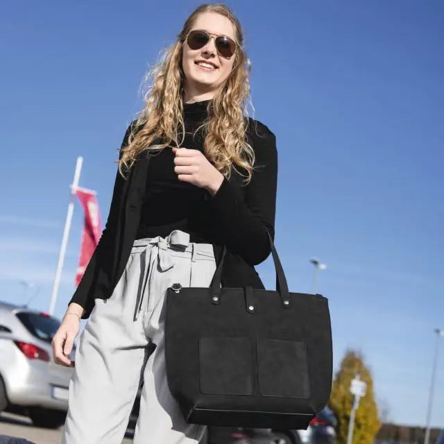 Чанта за лаптоп HAMA Classy 34 - 36 cm (13.3’- 14.1’) Черна