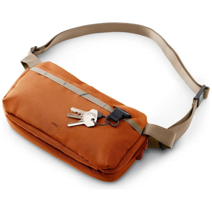 Чанта Uniq Crossbody Denver 5L - оранжева