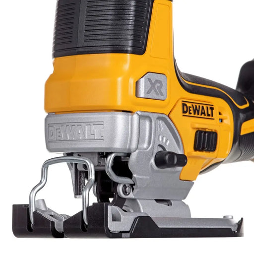 DeWALT DCS335NT мощен прободен трион 3200 spm 2 кг