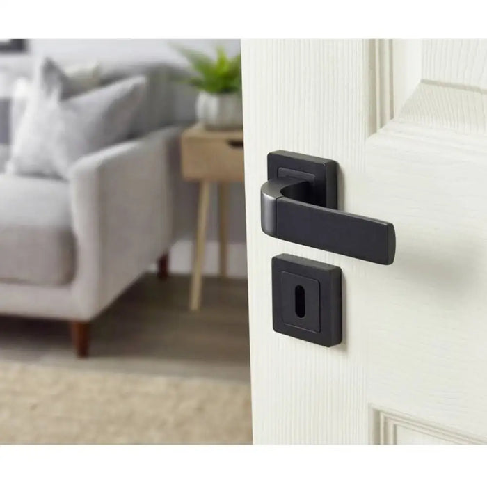 ДРЪЖКА ЗА ВРАТА YALE БОЛОНЯ