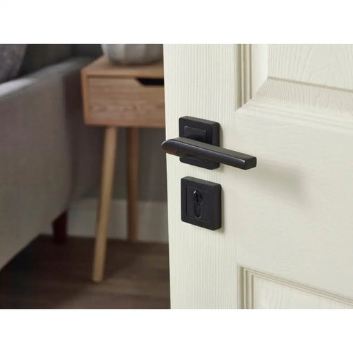 ДРЪЖКА ЗА ВРАТА YALE СИЕНА