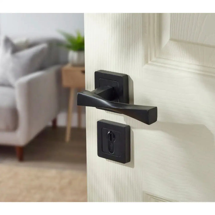 ДРЪЖКА ЗА ВРАТА YALE ВЕРОНА