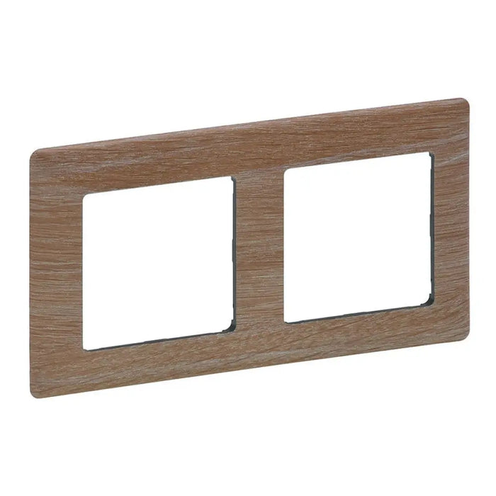 ДВОЙНА РАМКА СВЕТЛО ДЪРВО LEGRAND VALENA LIFE