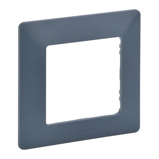 ЕДИНИЧНА РАМКА АДРИА LEGRAND VALENA LIFE