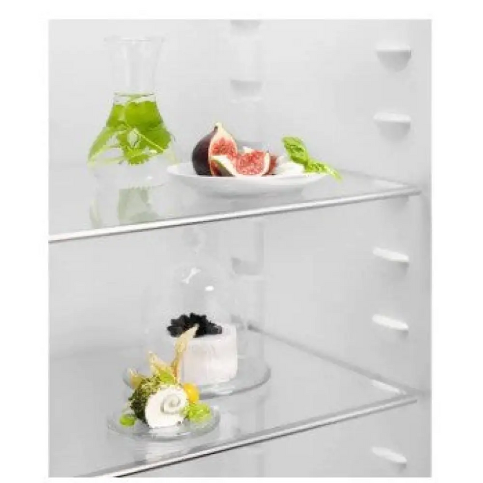 Electrolux LRB3AE12S хладилник за вграждане 208 LE