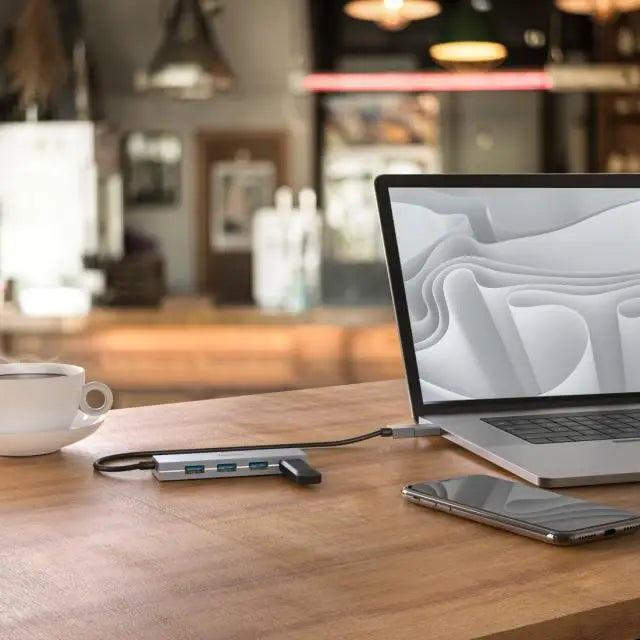 HAMA 4-портов хъб USB 3.2 Gen 1 5 Gbit/s вкл.