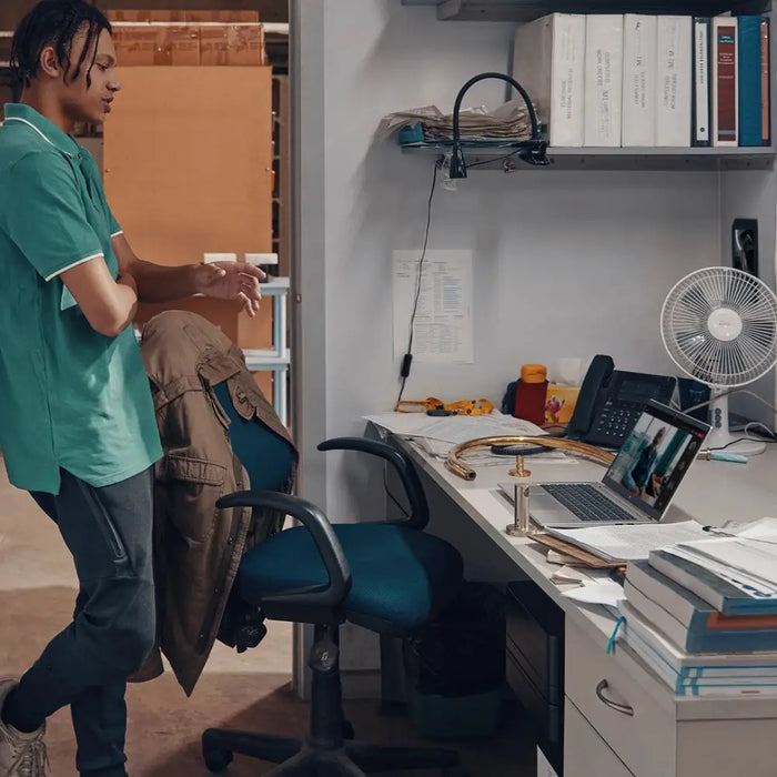 HP EliteBook 630 G10 Intel® Core™ i5 i5-1335U Laptop 33.8