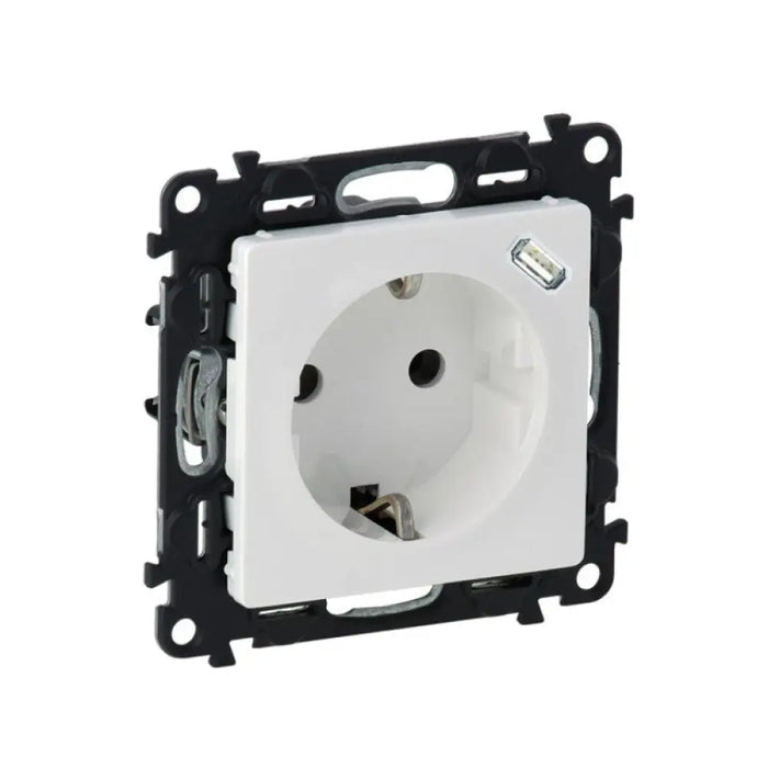 КОНТАКТ ШУКО + USB C LGR 753135 VALENA LIFE LEGRAND - БЯЛ