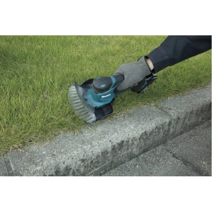 Makita DUM604ZX акумулаторна ножица за трева 16 cm 18 V