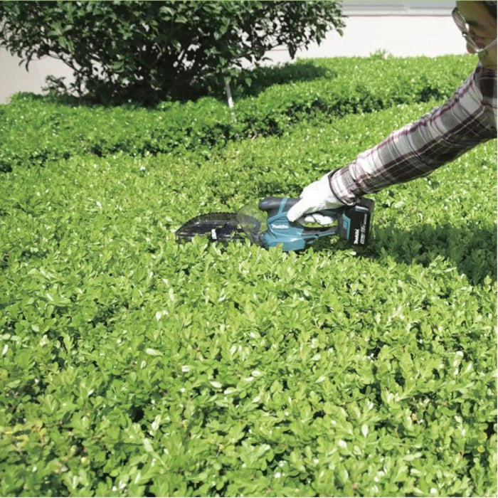 Makita DUM604ZX акумулаторна ножица за трева 16 cm 18 V