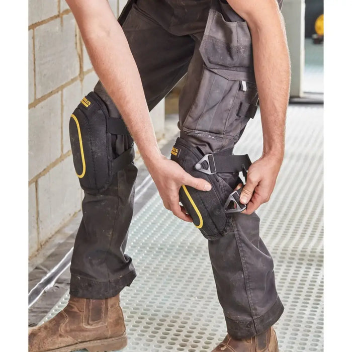 НАКОЛЕНКИ ЗА ПОЛАГАНЕ НА ПОДОВИ НАСТИЛКИ STANLEY FMST82962