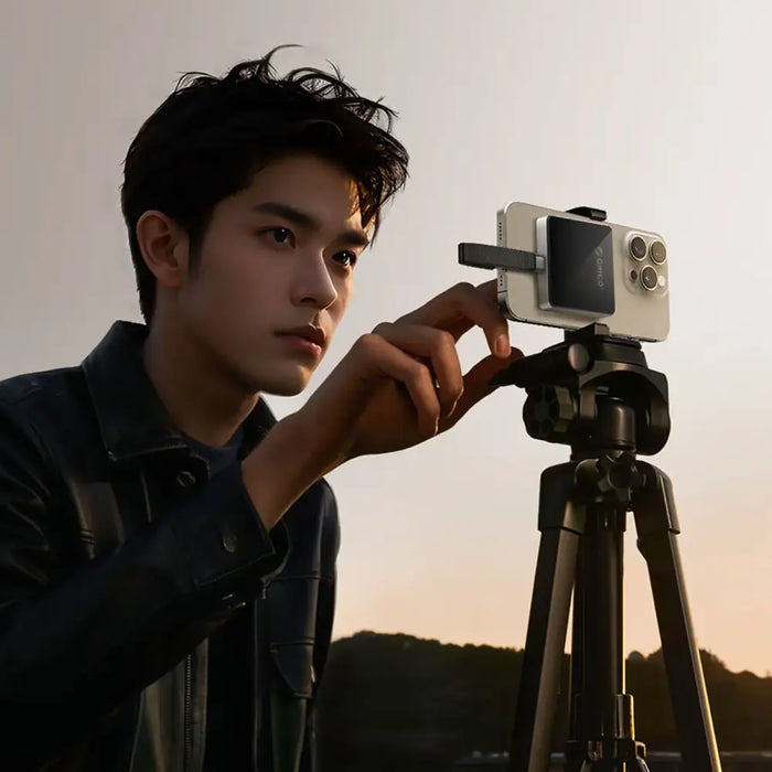 Orico AP30-G2 M.2 NVME Magnetic Disk Drive Bay MagSafe