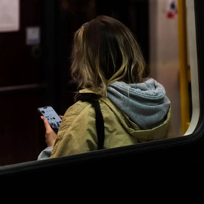 Ringke Tempered Glass Privacy Glass за iPhone 15 Pro Max