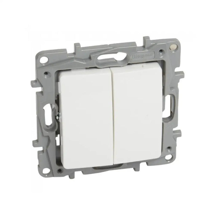 СЕРИЕН КЛЮЧ С 3 КЛЕМИ NILOE LEGRAND - БЯЛ