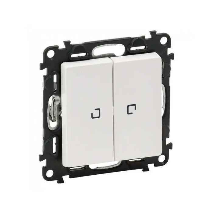 СЕРИЕН КЛЮЧ С ПОДСВЕТКА VALENA LIFE LEGRAND - БЯЛ