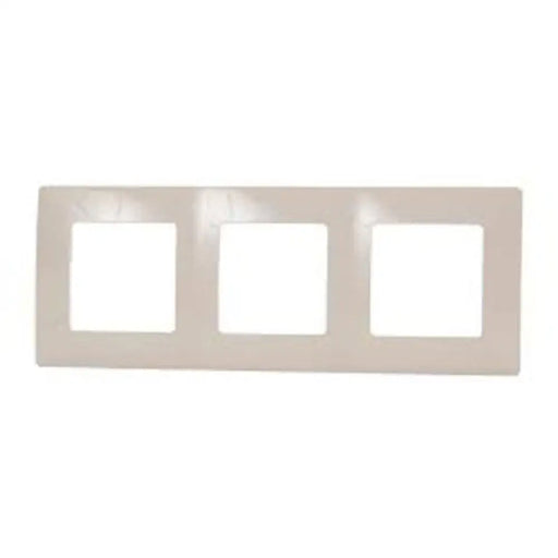 ТРОЙНА РАМКА КРЕМ LEGRAND NILOE