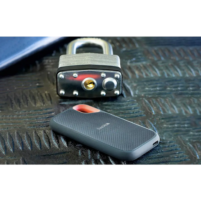 Твърд диск SanDisk Extreme SSD 1050MB/s