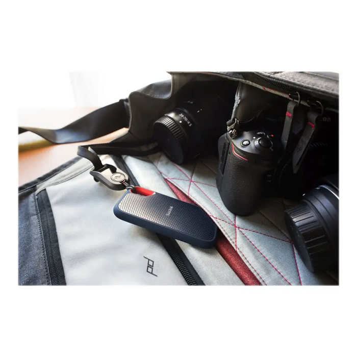 Твърд диск SanDisk Extreme SSD 1050MB/s