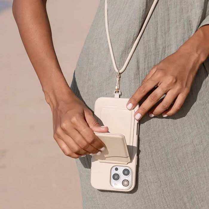 Uniq Coehl Muse Magnetic Charging Case за iPhone 16 Pro Max