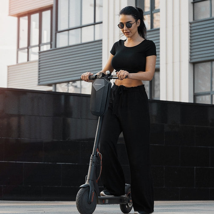 Водоустойчива чанта Wozinsky за кормило на скутер 4l Черен