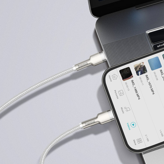Кабел за зареждане USB - C към Lightning