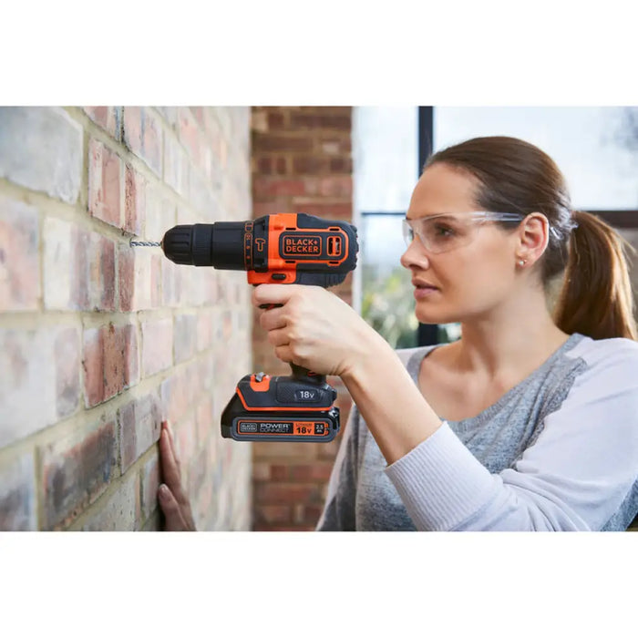 АКУМУЛАТОРНА УДАРНА БОРМАШИНА BLACK&DECKER BDCHD18S32-QW 18
