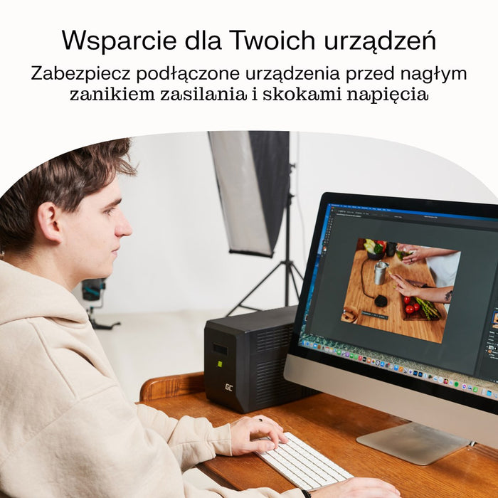 Green Cell непрекъсваемо захранване (UPS) Line-Interactive 0,75 kVA 480 W 4 AC изход(а)
