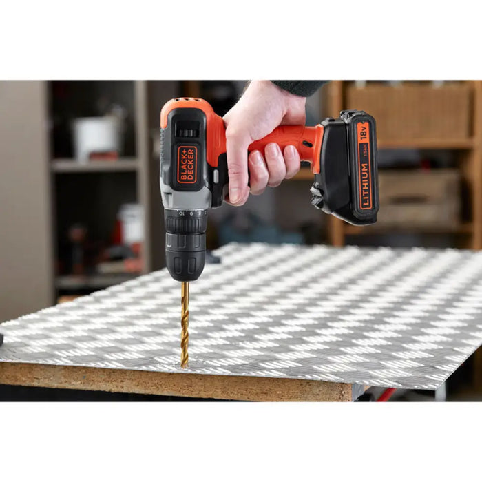 АКУМУЛАТОРНА БОРМАШИНА BLACK&DECKER BCD001C1-QW 18 V 37.00