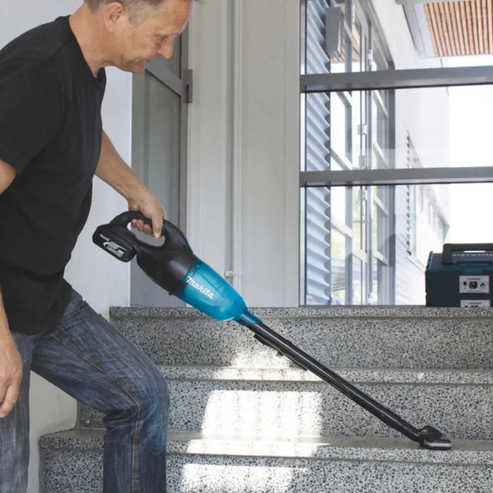 АКУМУЛАТОРНА ПРАХОСМУКАЧКА MAKITA DCL180ZB SOLO