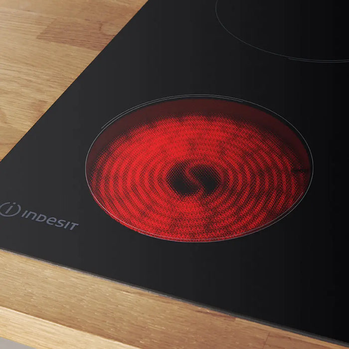 Вграден керамичен плот Indesit RI 360 C Електрически