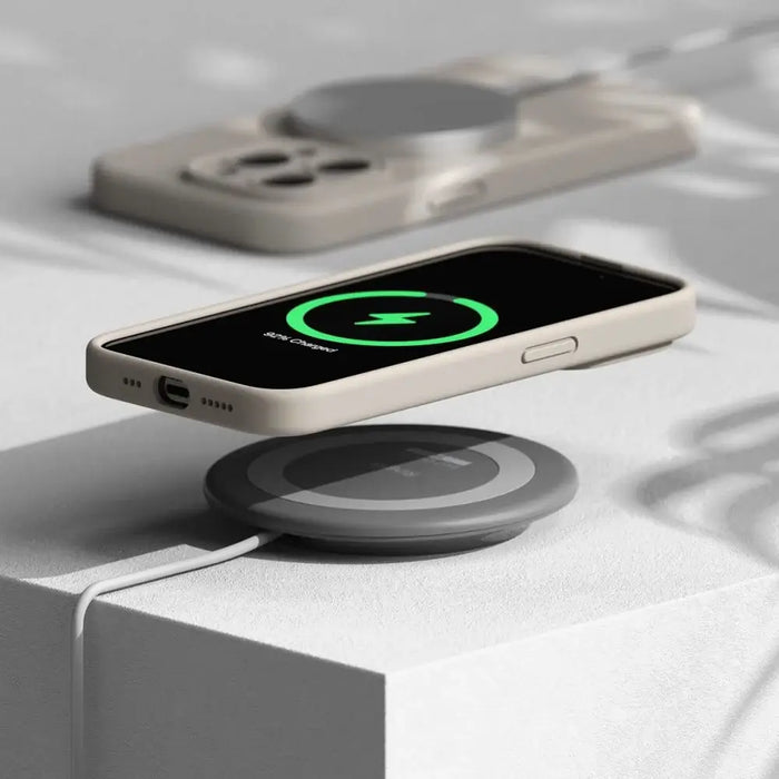 Силиконов калъф Ringke MagSafe за iPhone 15 Pro - бежов