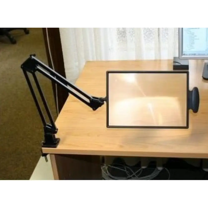 Настолна лупа монтирана на плота