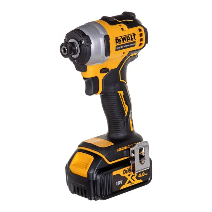 КОМПЛЕКТ ЗА ЕЛЕКТРОИНСТРУМЕНТИ DEWALT DCK2062M2T (DCD709